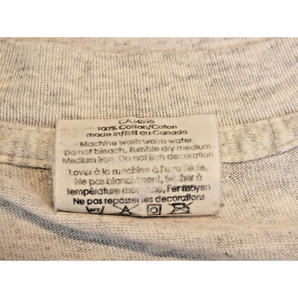 Vintage Y2K Canada Maple Leaf Beaver Graphic T-shirt Sz Large DC Apparel - Picture 13 of 13